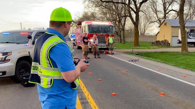 Emergency responders are able to use drones in a variety of ways, from investigation of traffic accidents to searches for suspects in criminal cases.