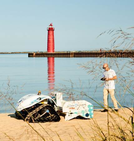 Pixie Water Drone Bebop beach robot